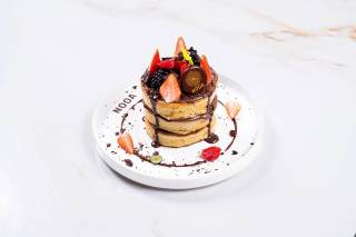 NUTELLA BERRY PANCAKE